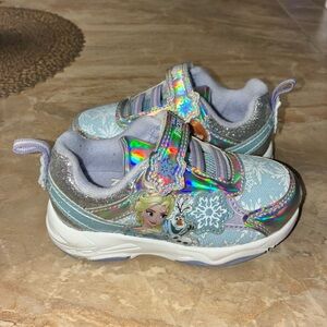 Toddler size 7 Disney Frozen Elsa & Anna Holographic Silver and Blue Shoes